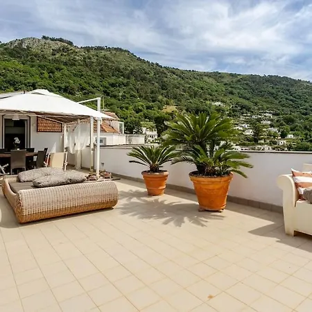 Sea View Terrace Sunset-private Parking Holiday home
